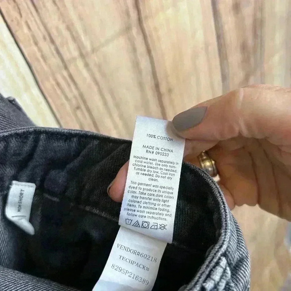 *PacSun Black Mom Short Size 26 - Picture 4 of 5